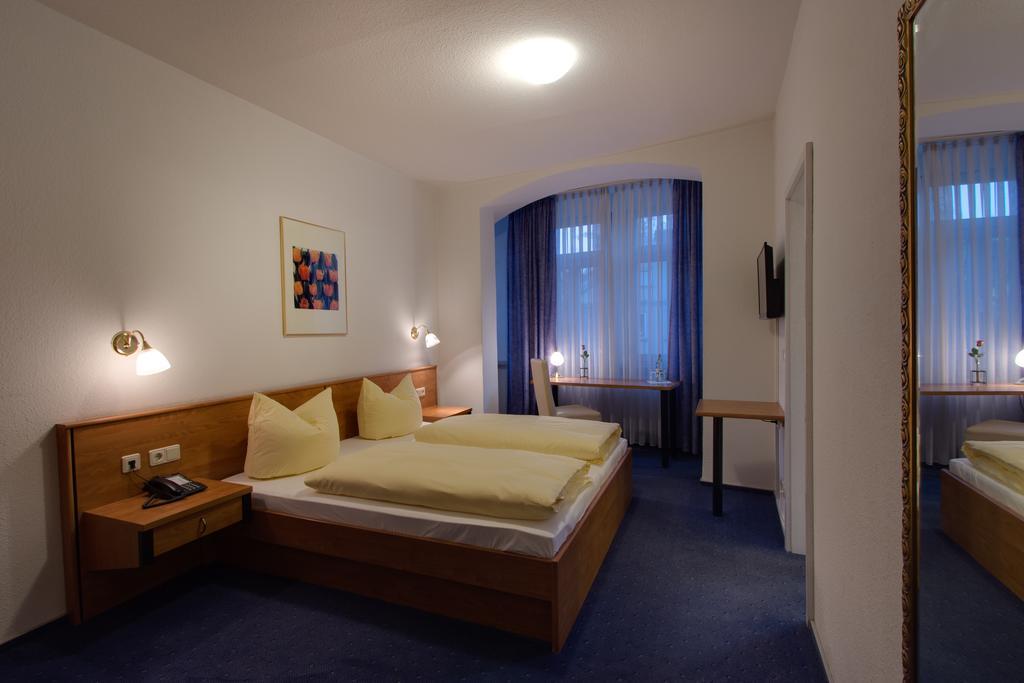 Gasthof Baeren Ochsenfurt Habitación foto